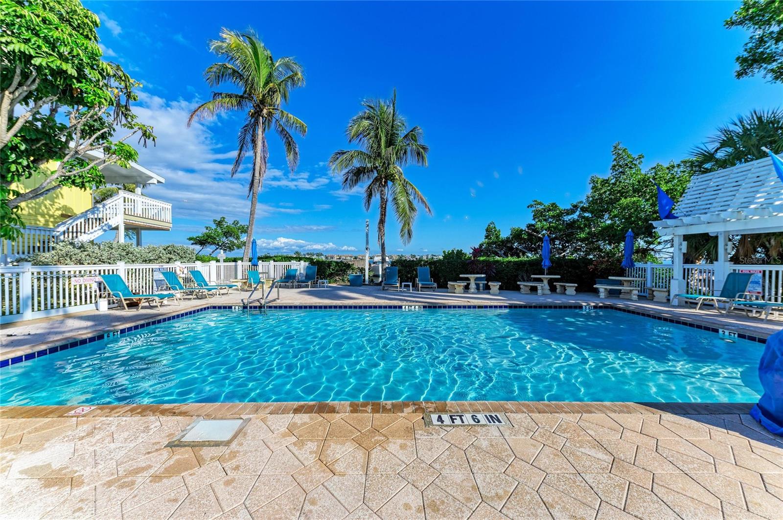 Image 26 of 40 For 1603 Gulf Dr N  26