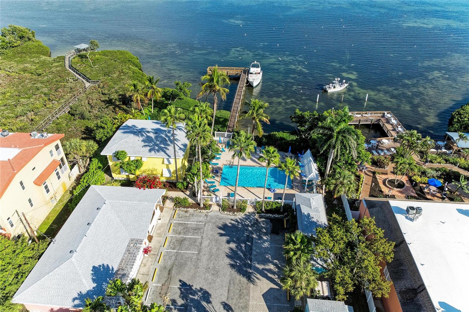 Image 28 of 40 For 1603 Gulf Dr N  26