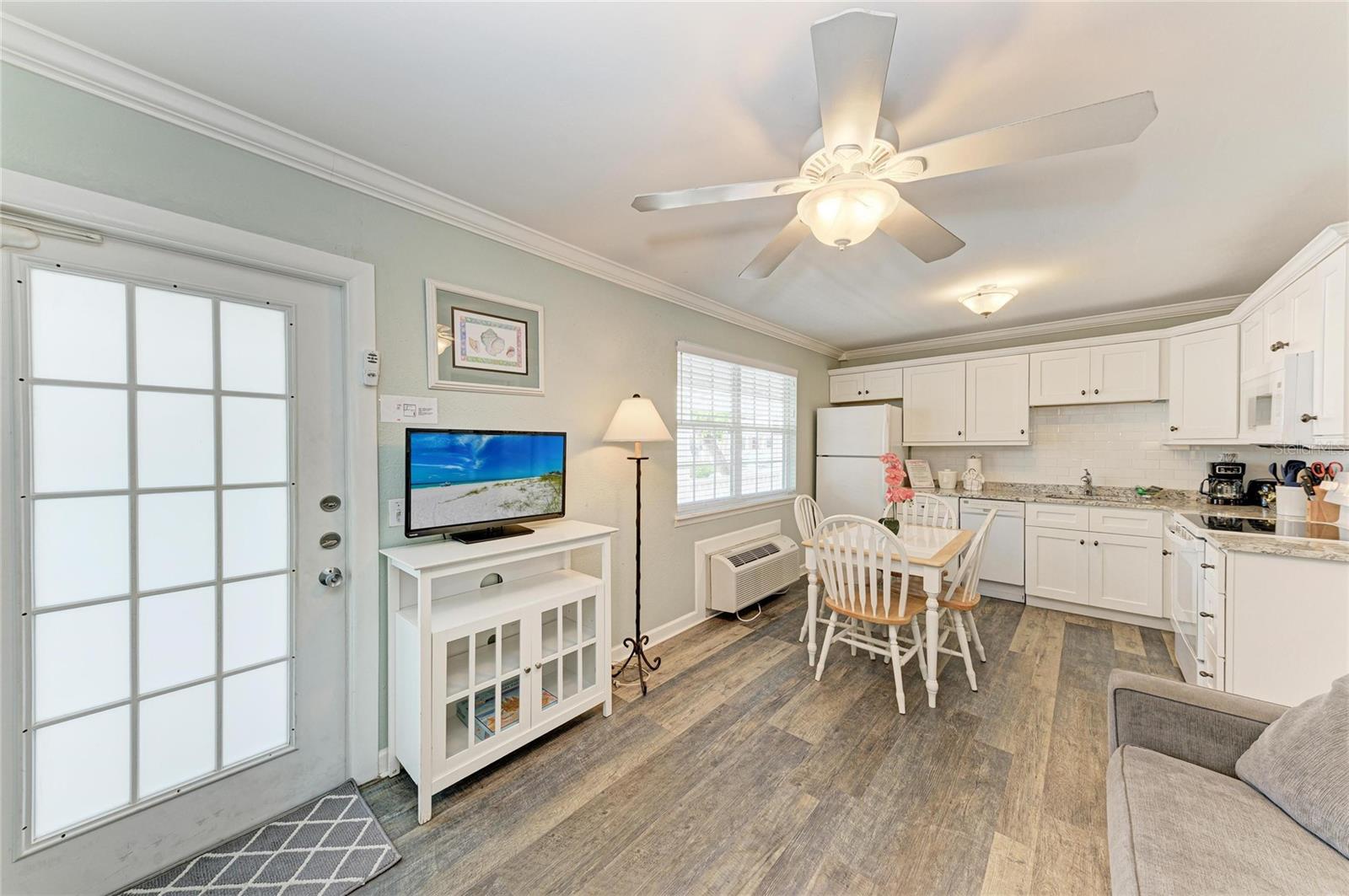 Image 6 of 40 For 1603 Gulf Dr N  26