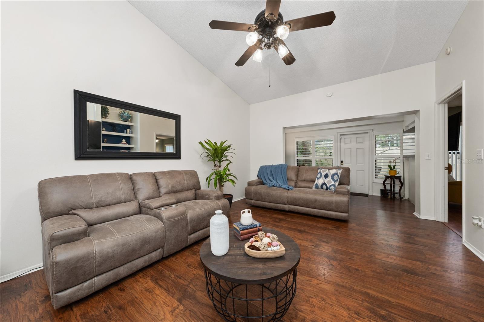 Image 26 of 35 For 703 Swan Lane