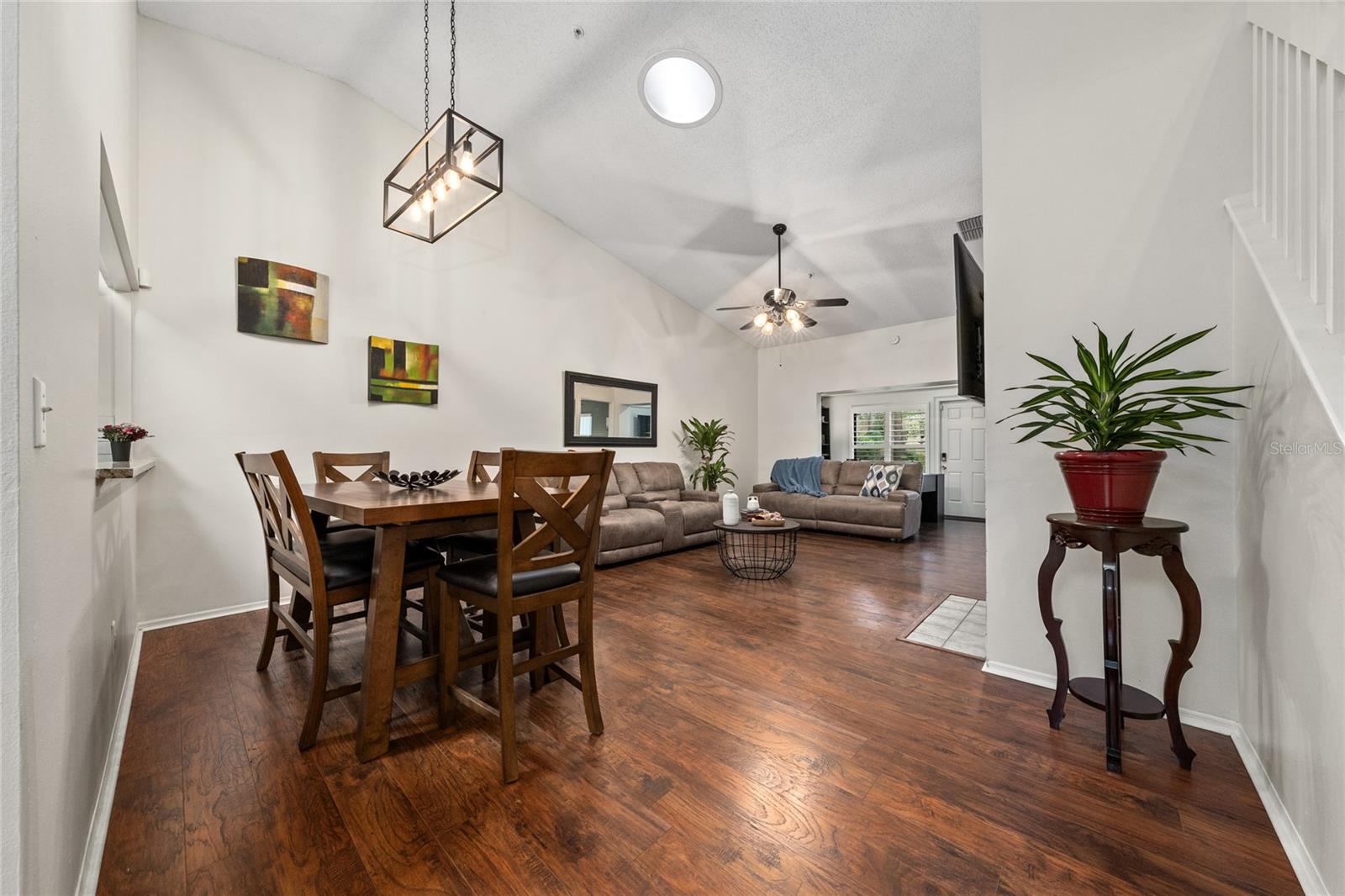 Image 29 of 35 For 703 Swan Lane