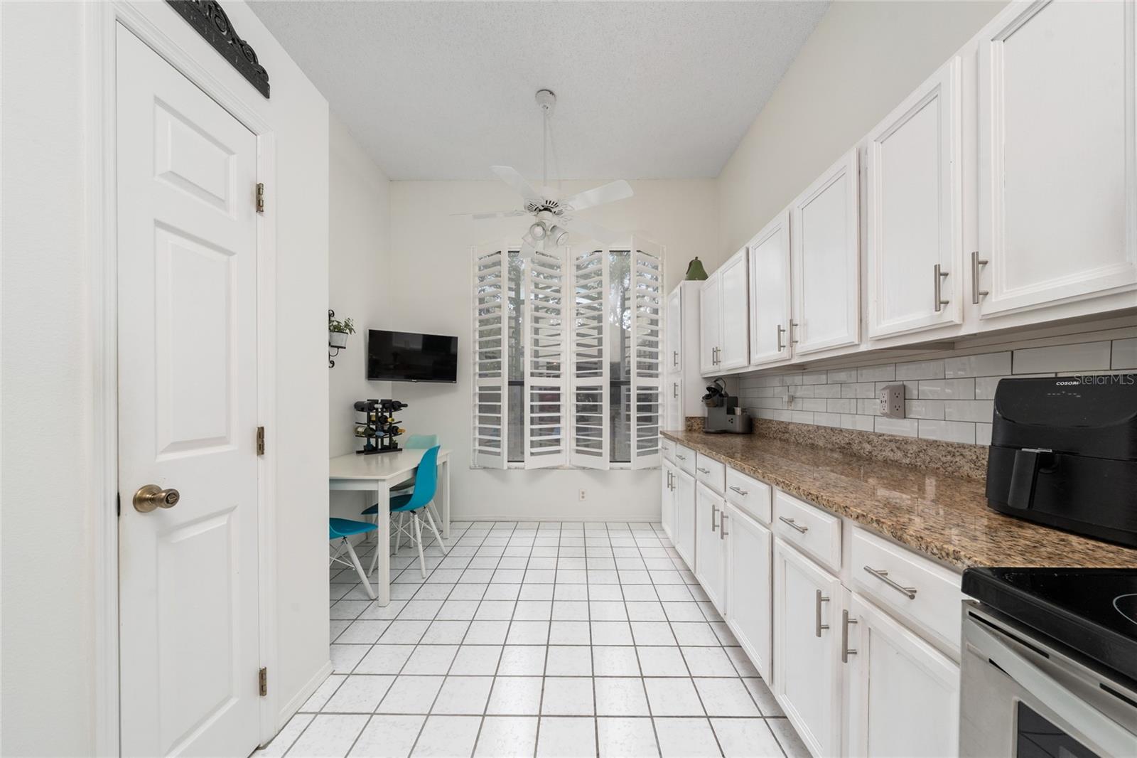 Image 31 of 35 For 703 Swan Lane