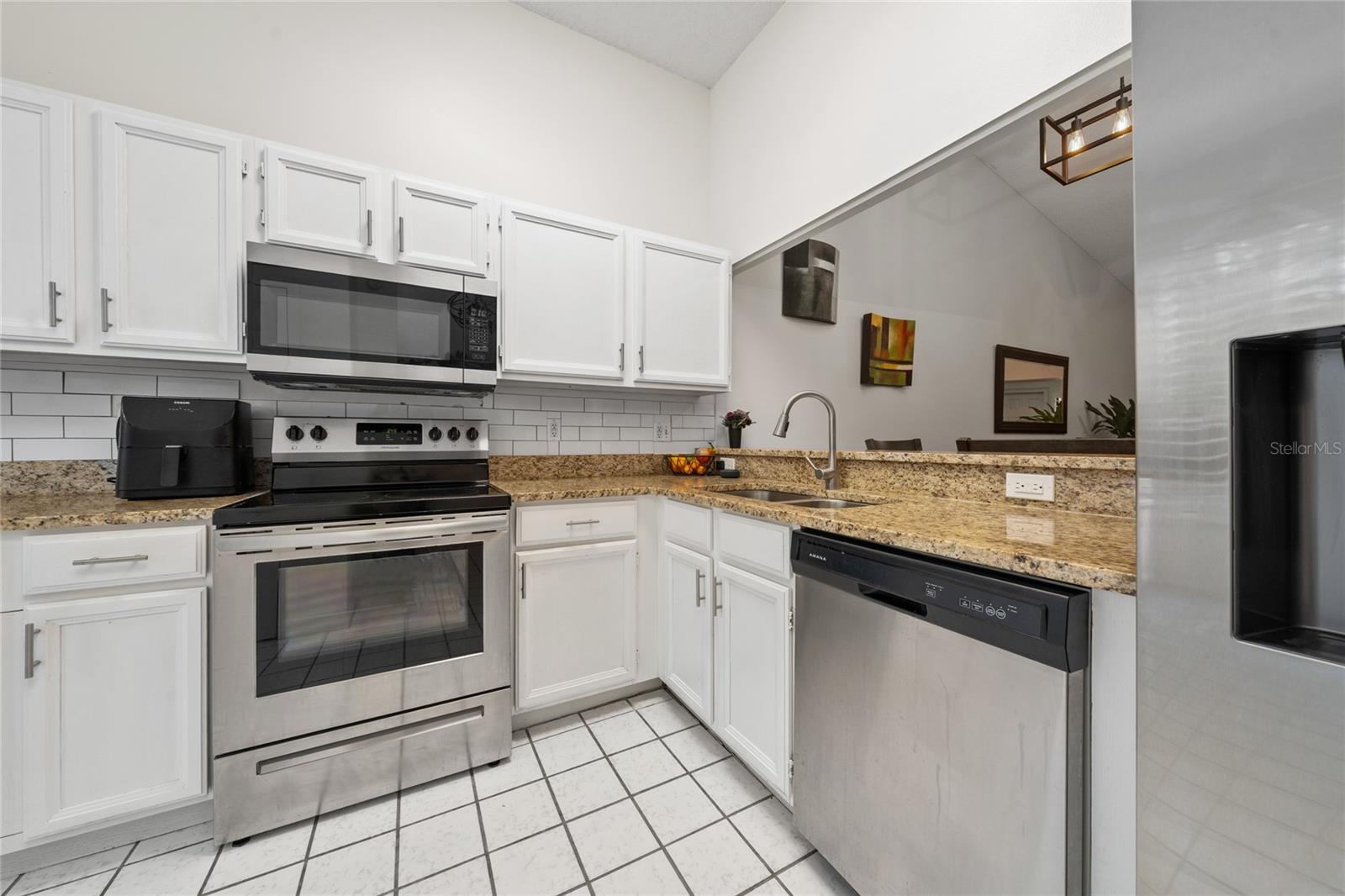 Image 32 of 35 For 703 Swan Lane