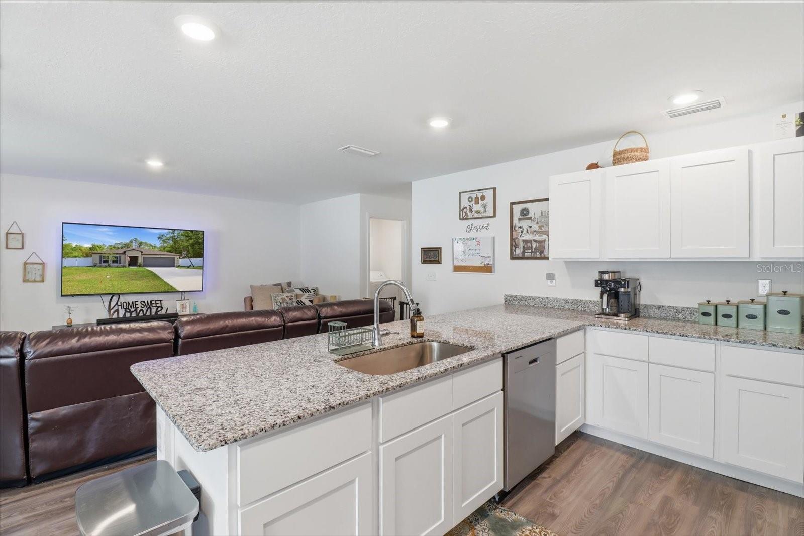 Image 15 of 39 For 8361 Elkcam Boulevard