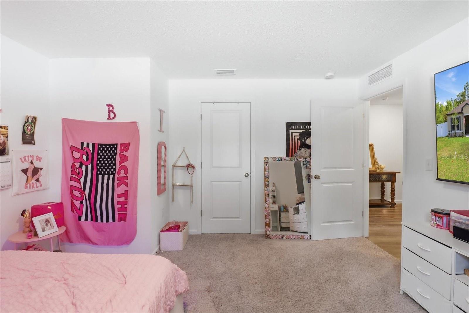 Image 23 of 39 For 8361 Elkcam Boulevard