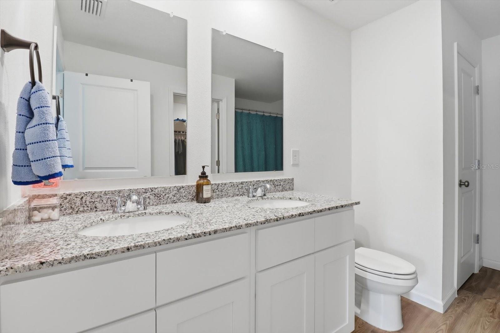 Image 28 of 39 For 8361 Elkcam Boulevard