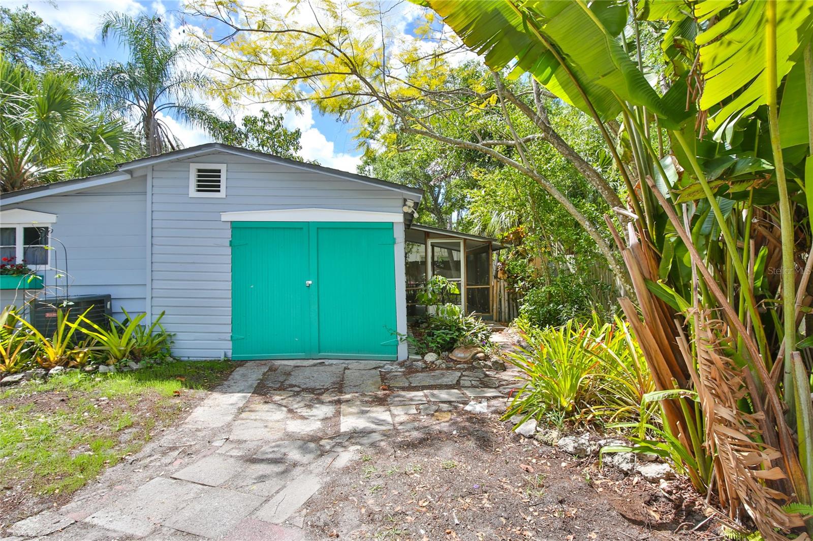 Image 27 of 66 For 708 42nd Street