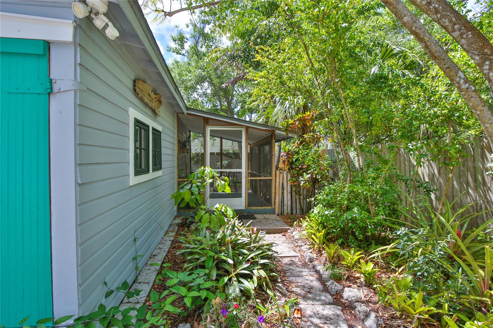 Image 28 of 66 For 708 42nd Street