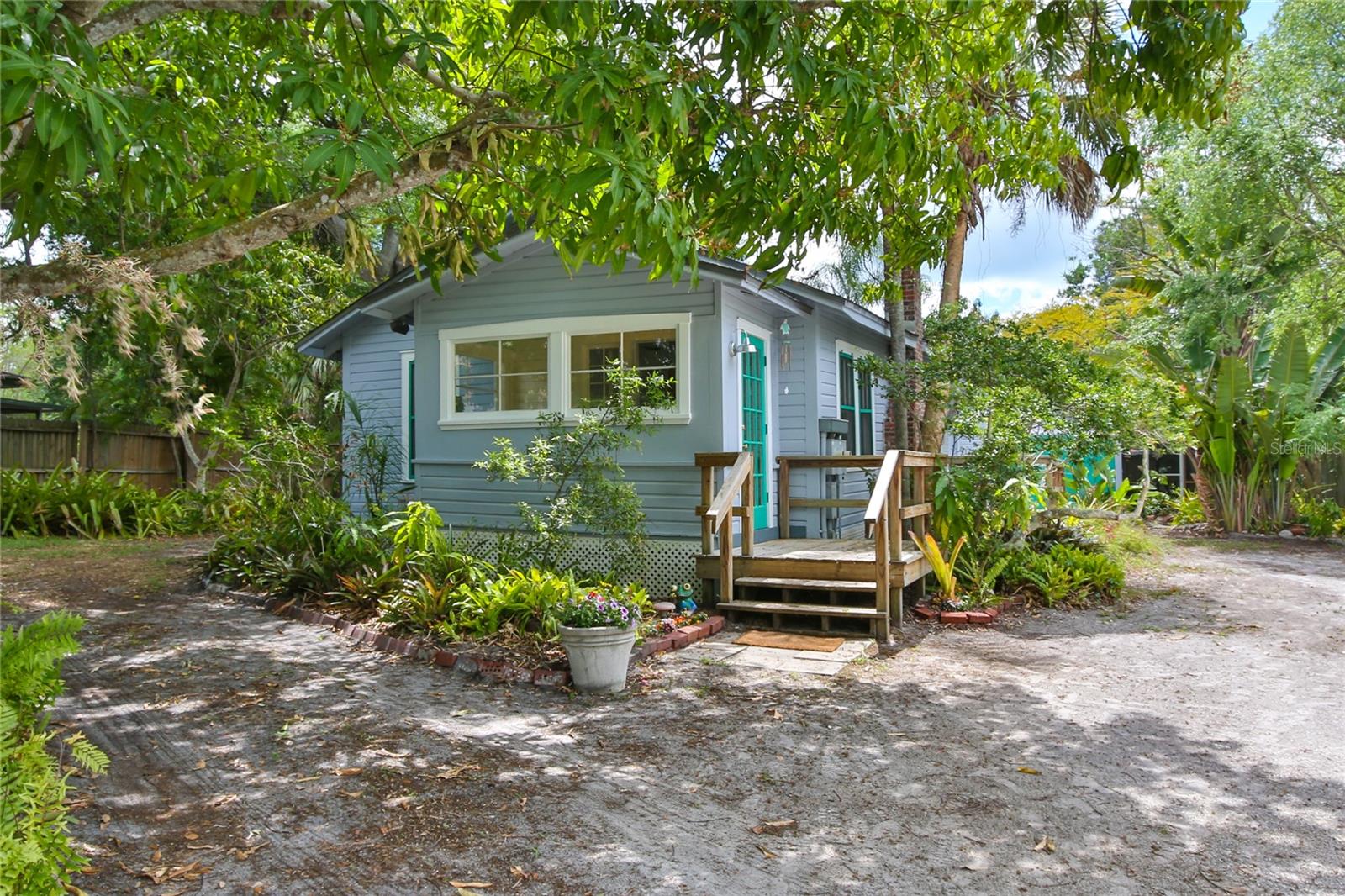 Image 3 of 66 For 708 42nd Street