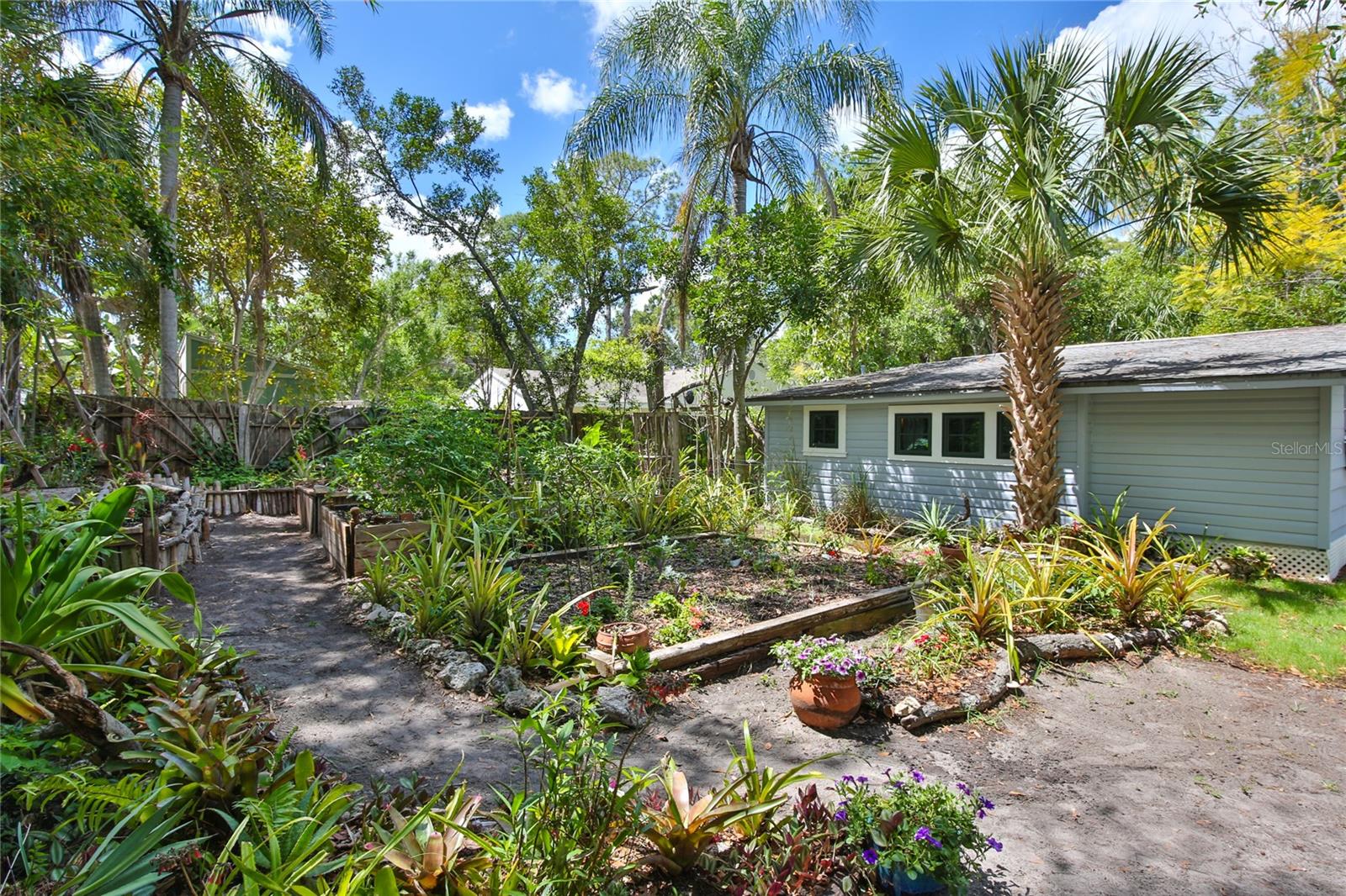 Image 47 of 66 For 708 42nd Street