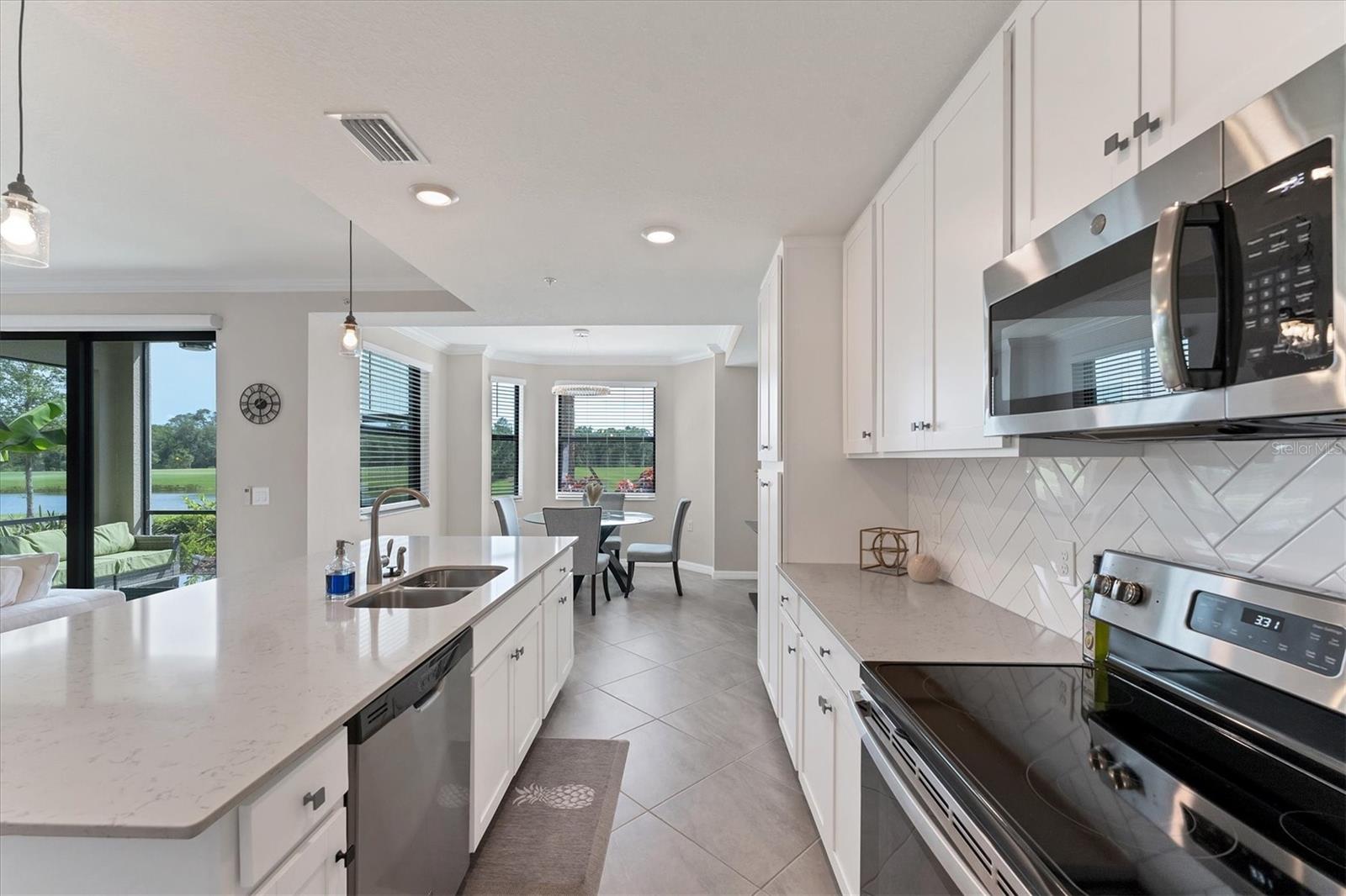 Image 9 of 57 For 17704 Gawthrop Drive 102