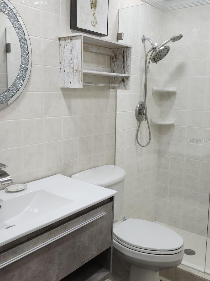 Image 10 of 12 For 1819 Shore Drive S 217