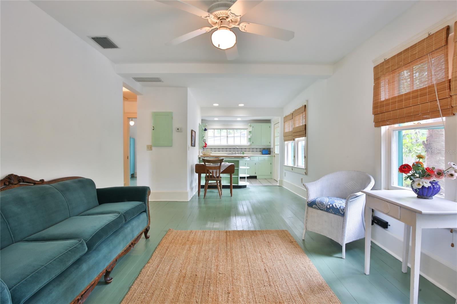 Image 10 of 66 For 708 42nd Street