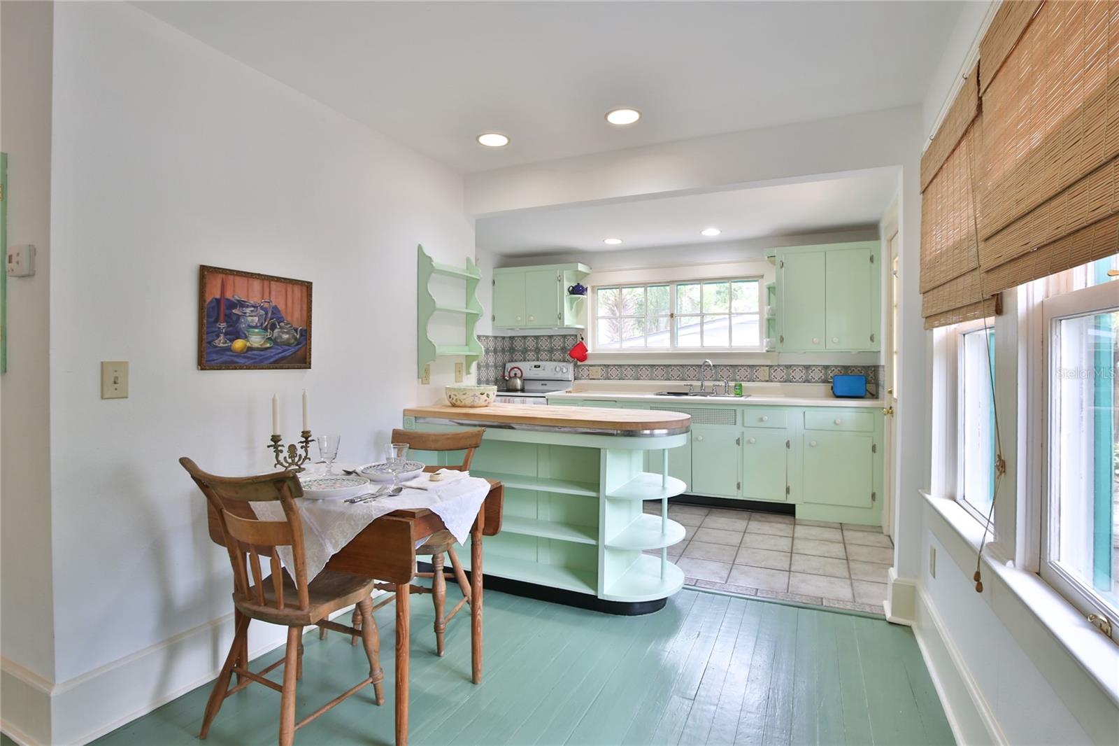 Image 13 of 66 For 708 42nd Street