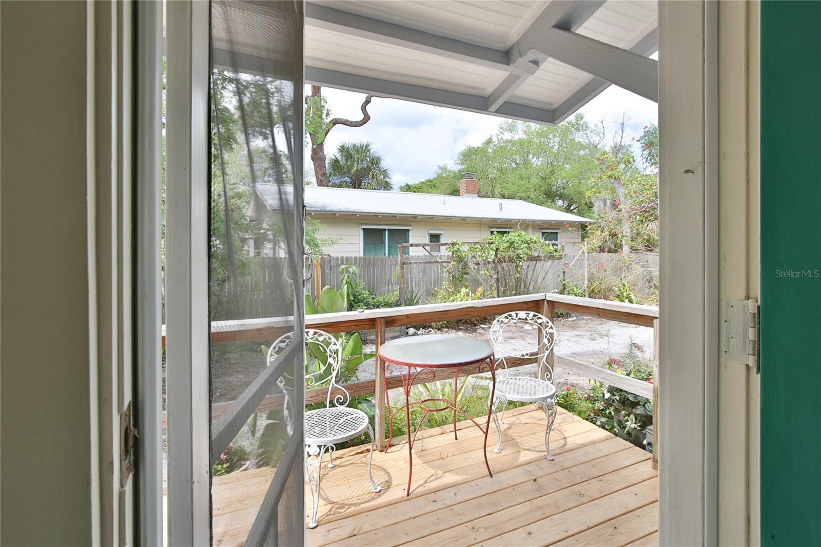 Image 18 of 66 For 708 42nd Street