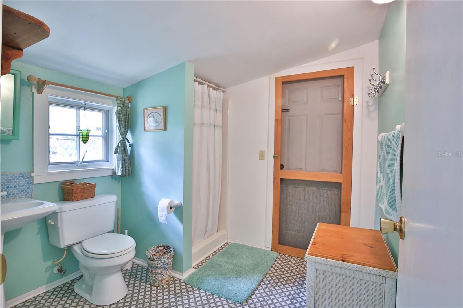 Image 43 of 66 For 708 42nd Street