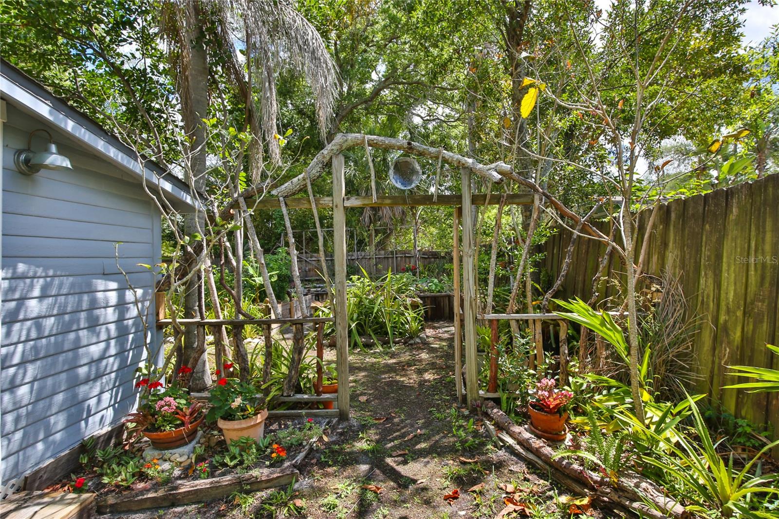 Image 53 of 66 For 708 42nd Street