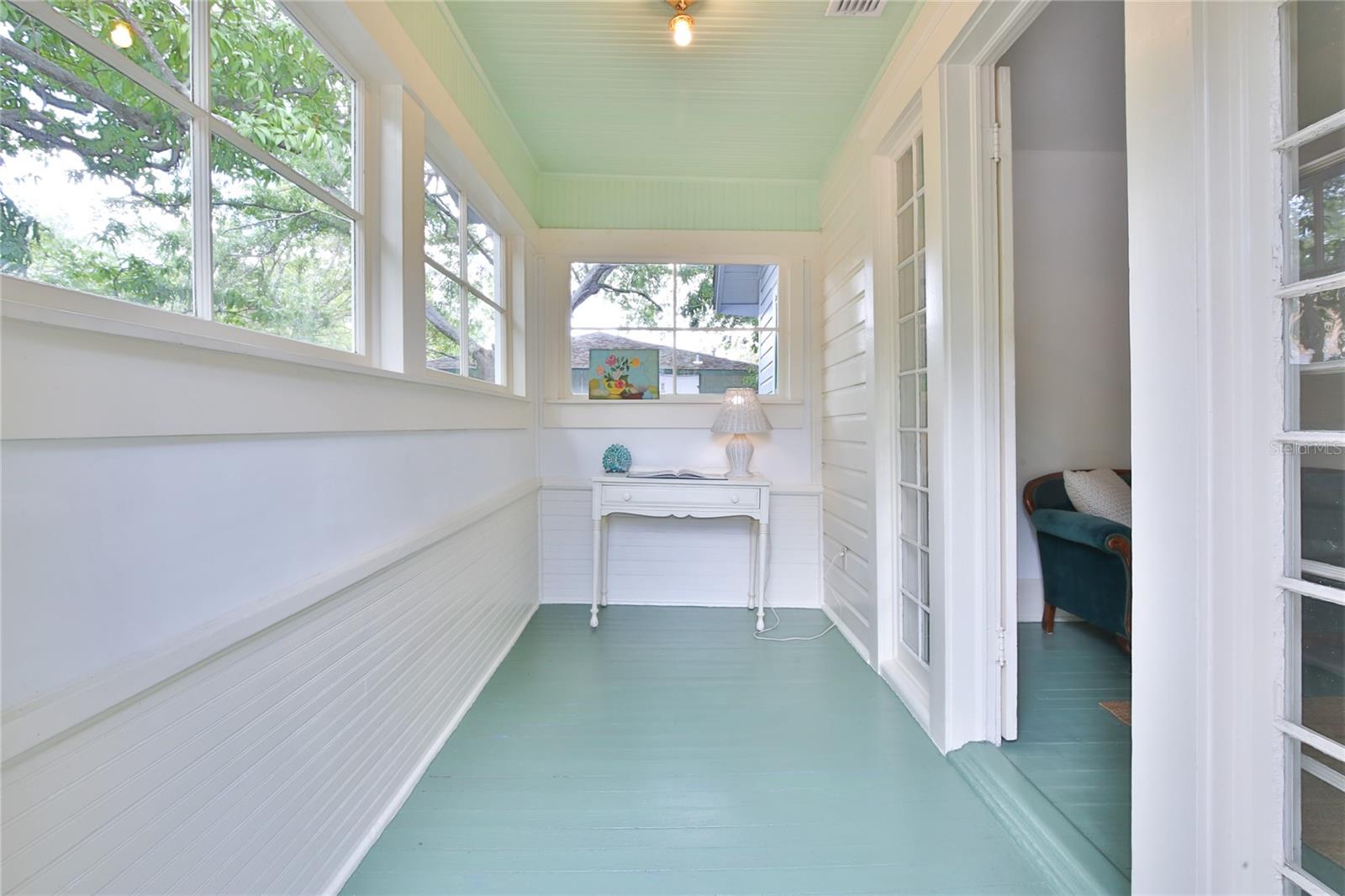 Image 6 of 66 For 708 42nd Street