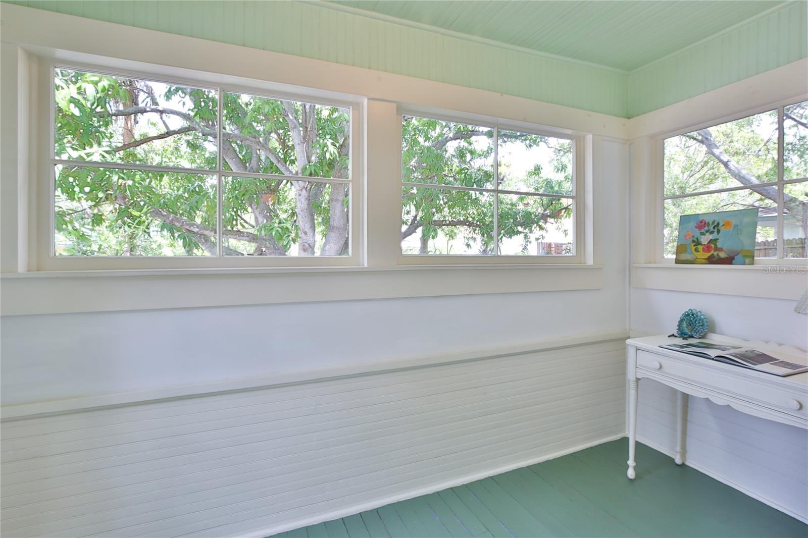 Image 7 of 66 For 708 42nd Street