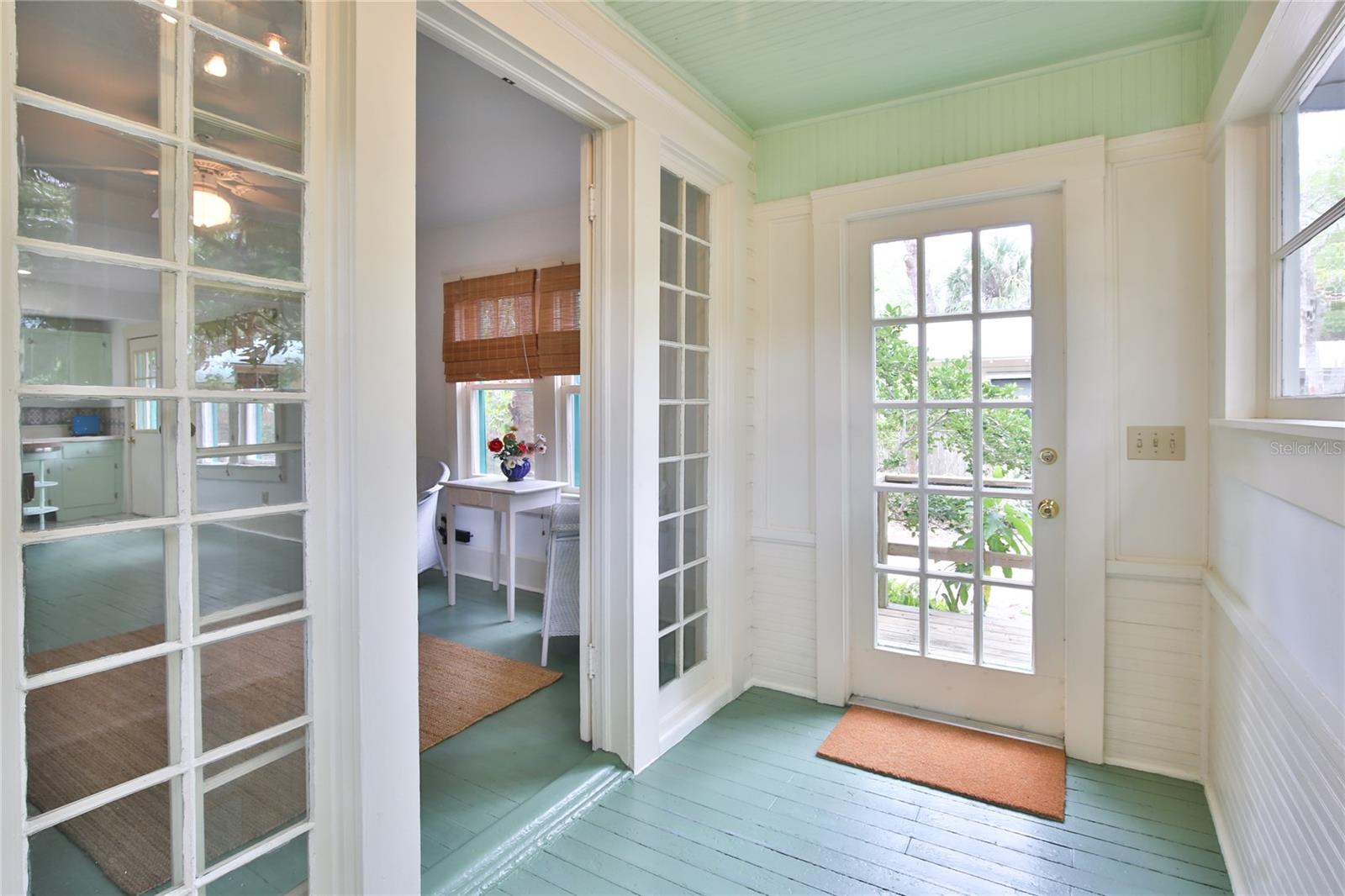 Image 8 of 66 For 708 42nd Street