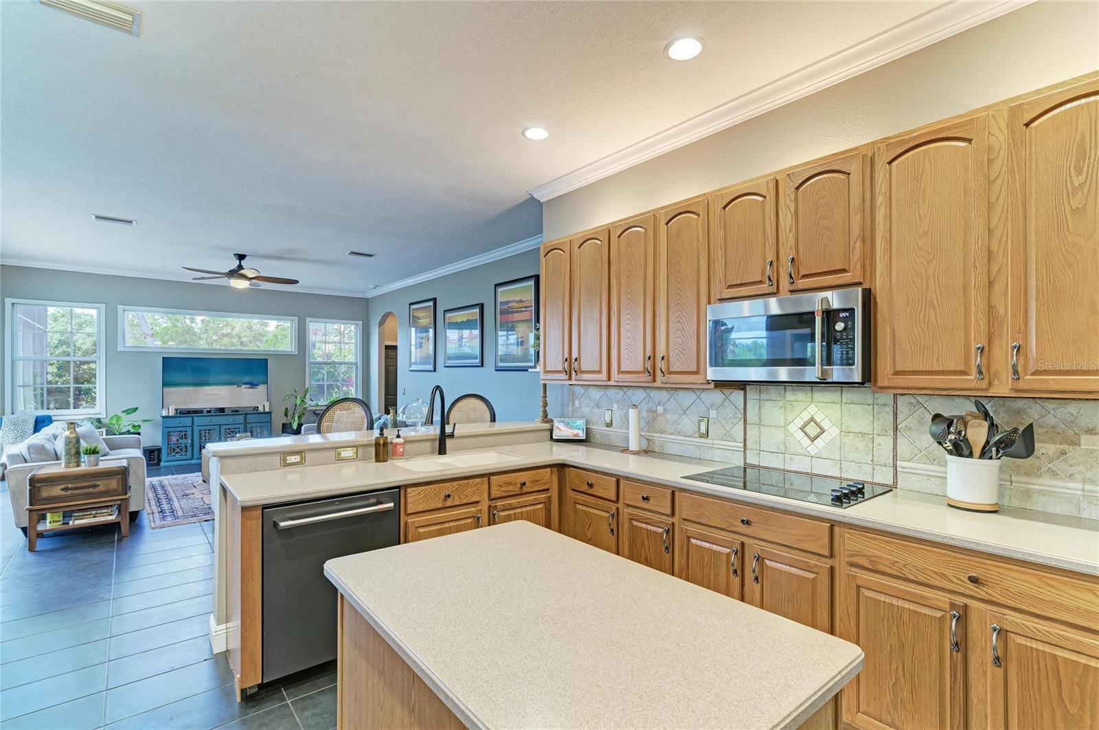 Image 14 of 52 For 8014 Snowy Egret Place