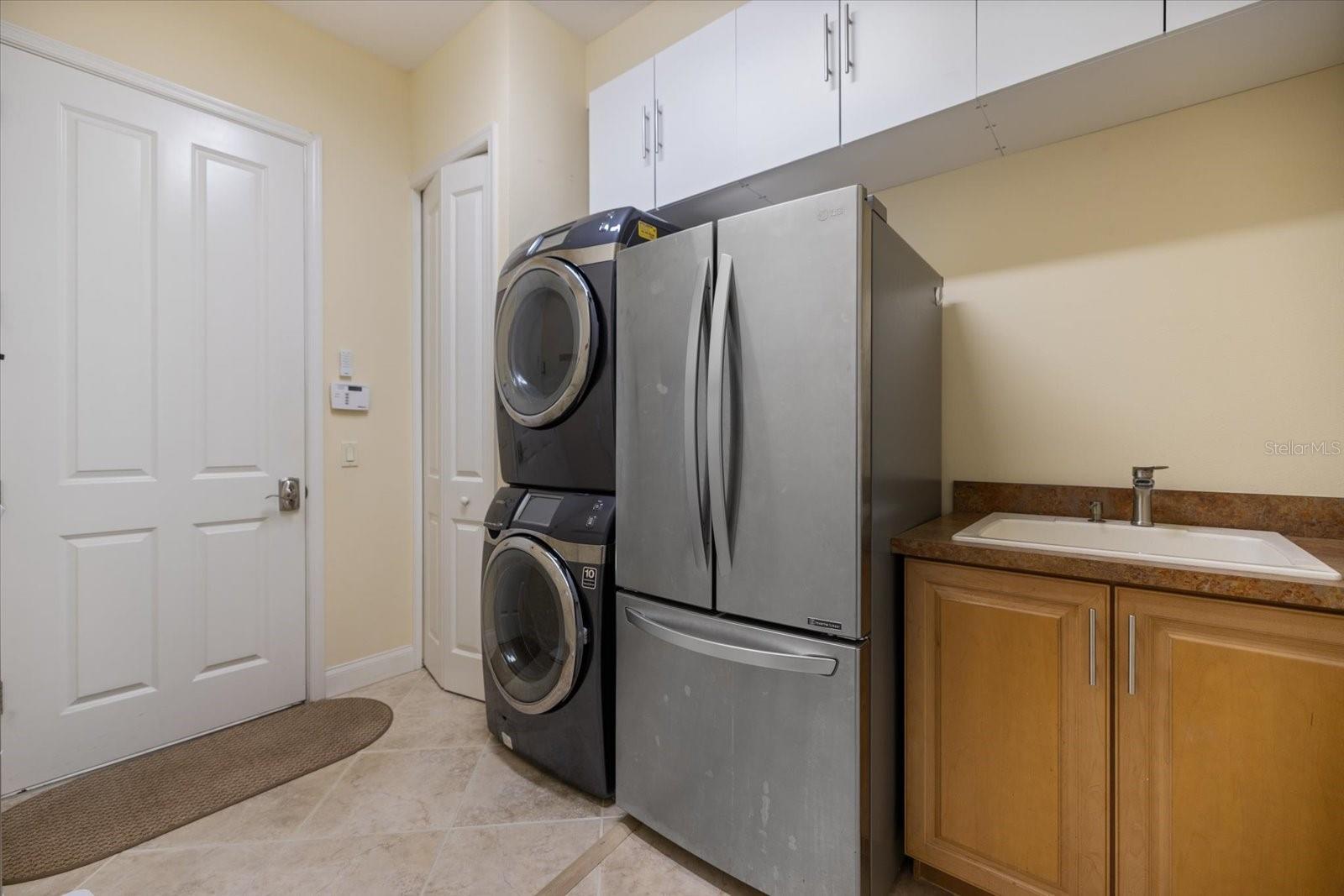Image 39 of 41 For 6120 27 Street E