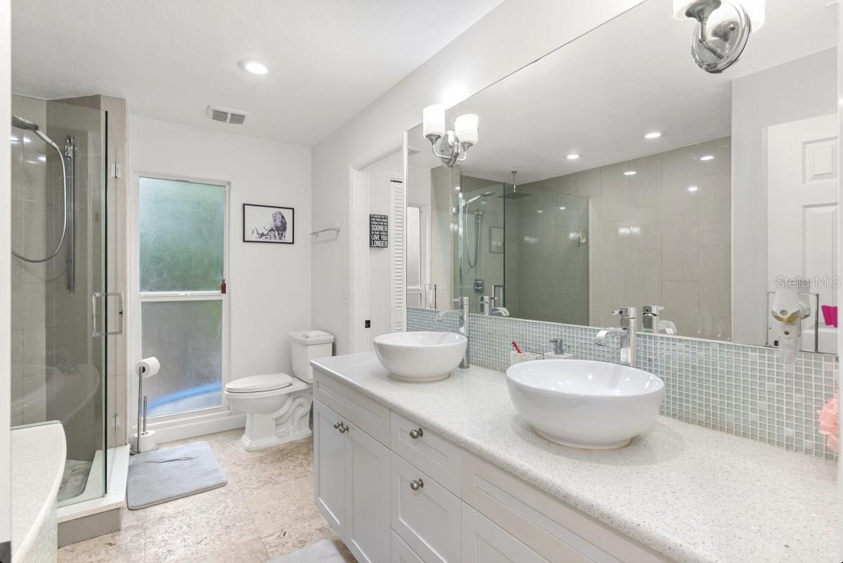 Image 16 of 49 For 765 Siesta Key Circle