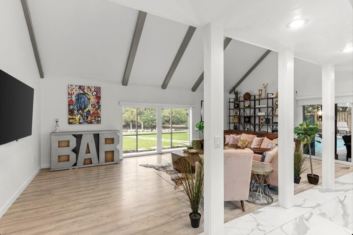 Image 21 of 49 For 765 Siesta Key Circle