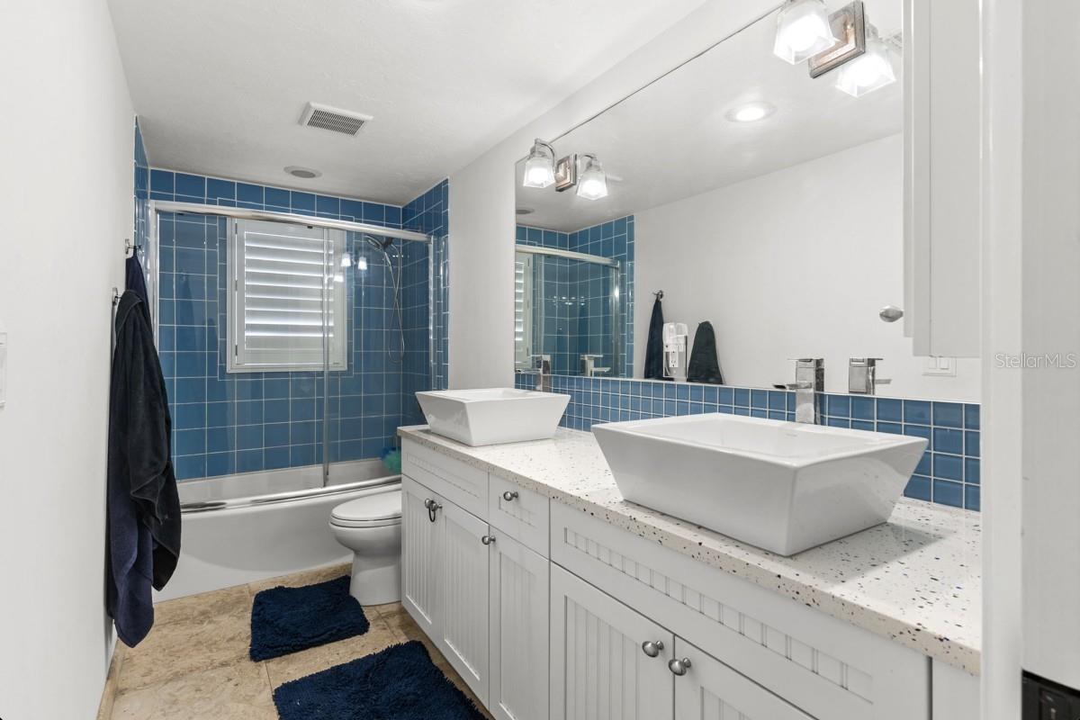 Image 26 of 49 For 765 Siesta Key Circle