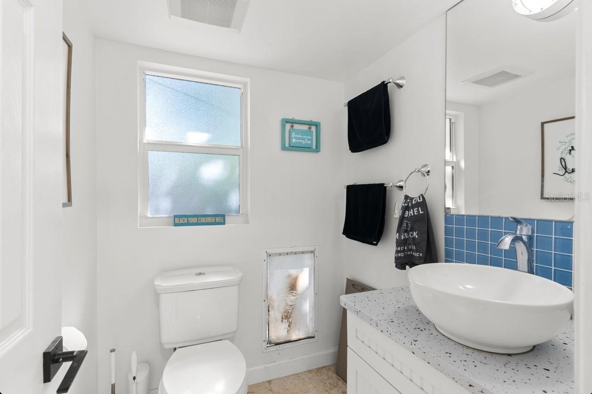 Image 27 of 49 For 765 Siesta Key Circle