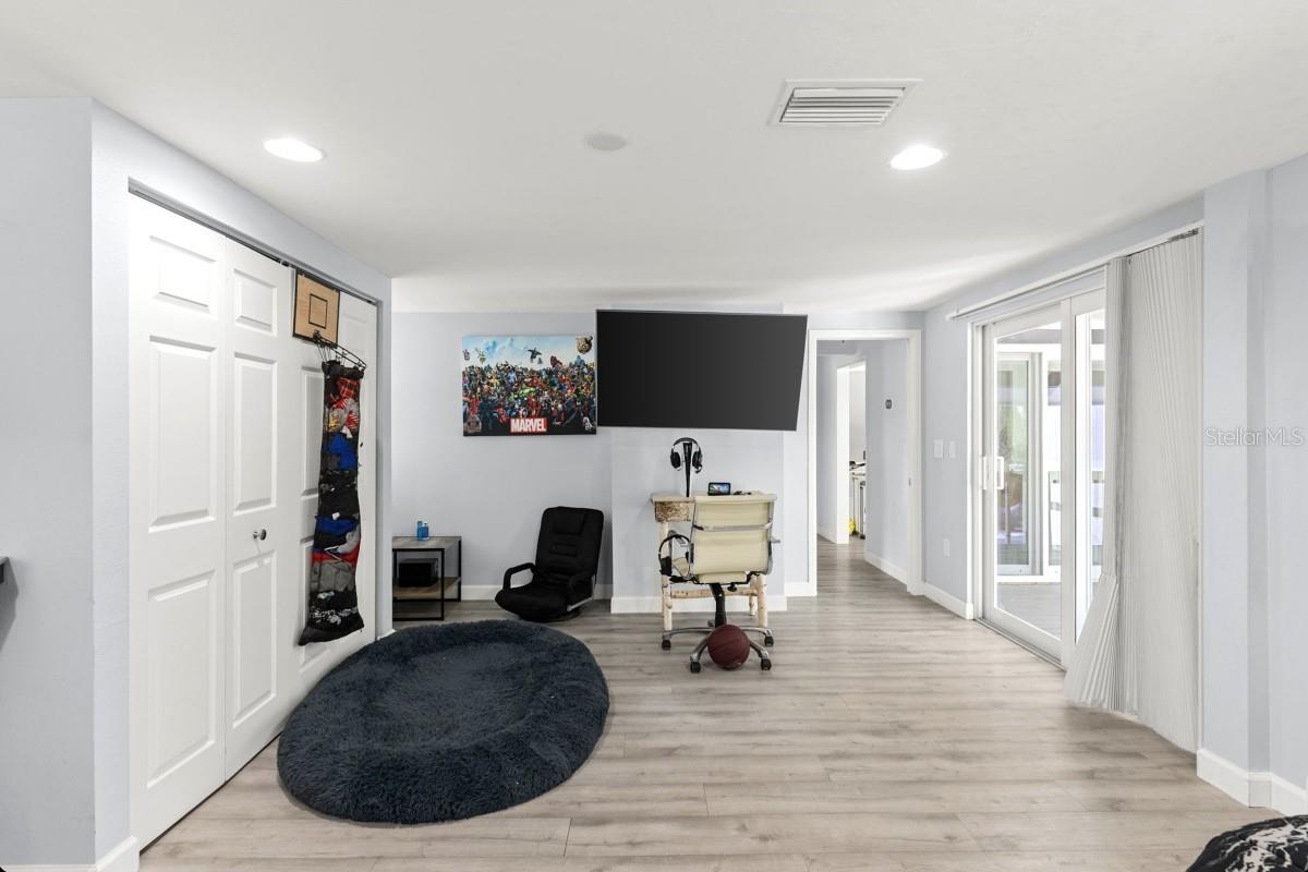 Image 29 of 49 For 765 Siesta Key Circle