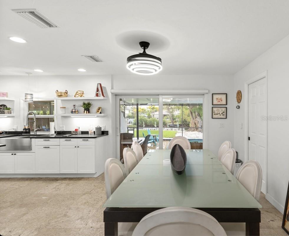 Image 34 of 49 For 765 Siesta Key Circle