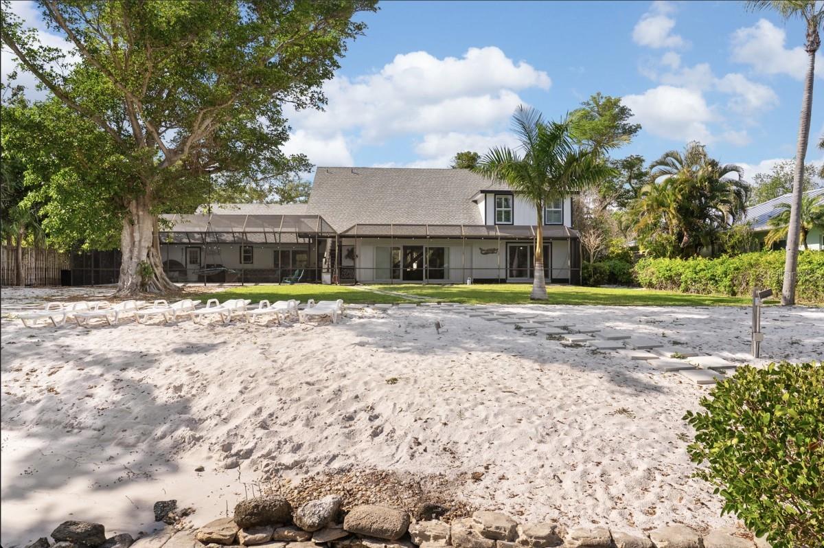 Image 8 of 49 For 765 Siesta Key Circle