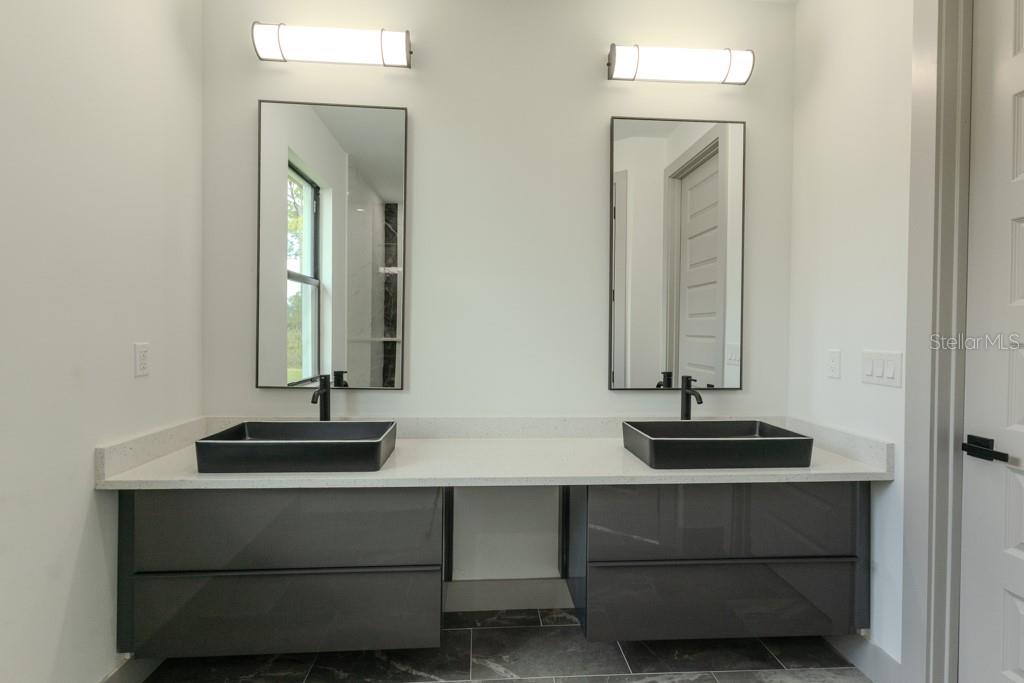 Image 11 of 22 For 5438 Sylvania Avenue