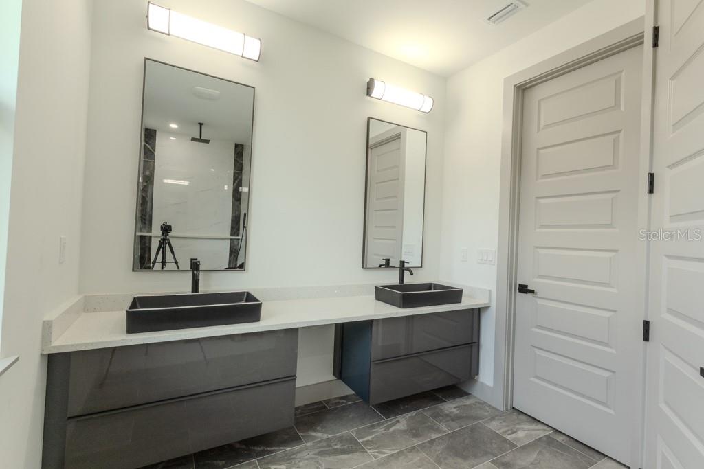 Image 12 of 22 For 5438 Sylvania Avenue