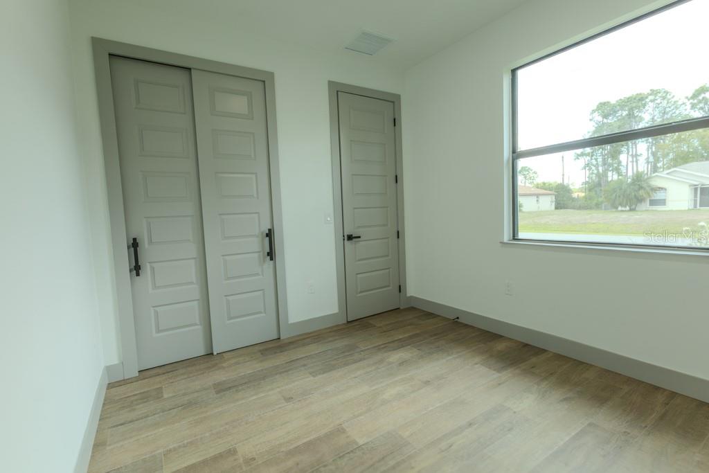 Image 15 of 22 For 5438 Sylvania Avenue