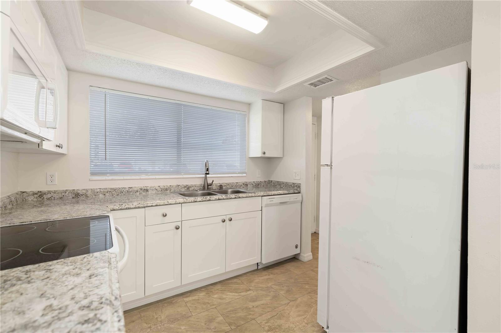 Image 12 of 32 For 3569 Bee Ridge