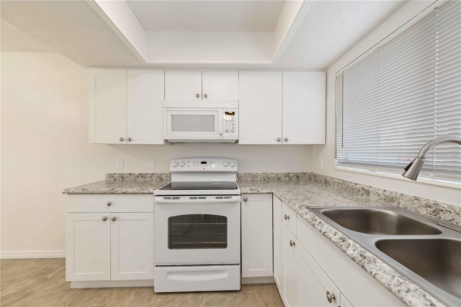 Image 13 of 32 For 3569 Bee Ridge