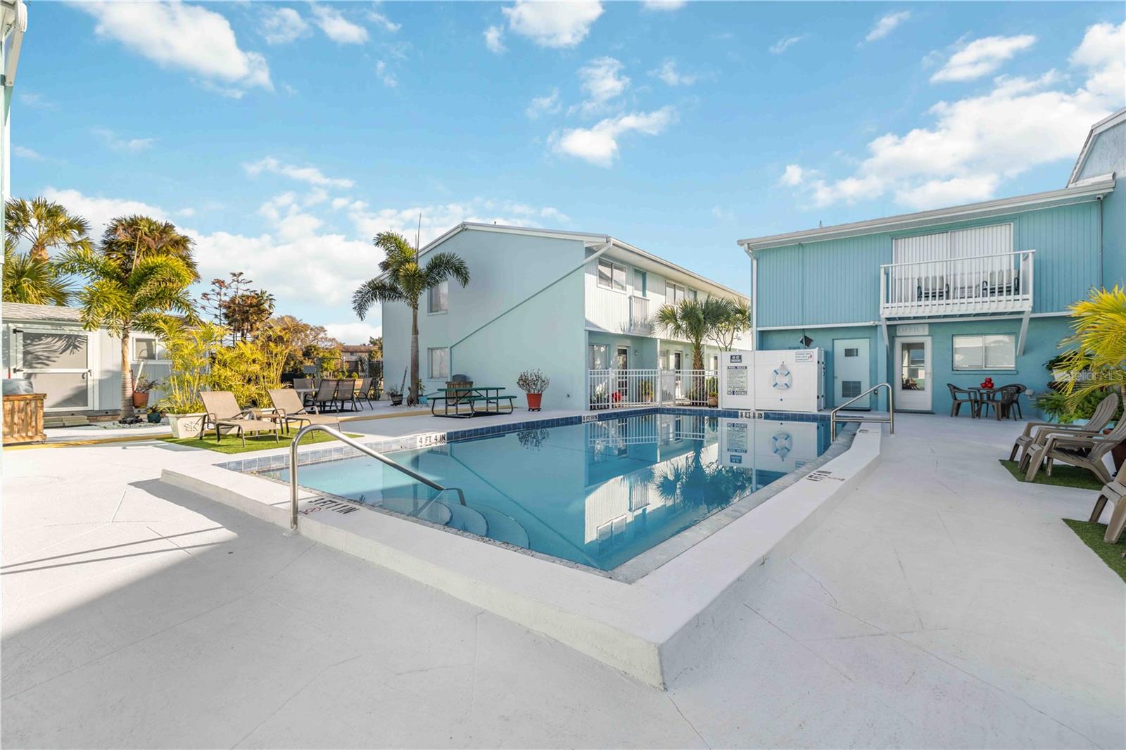 Image 27 of 32 For 3569 Bee Ridge