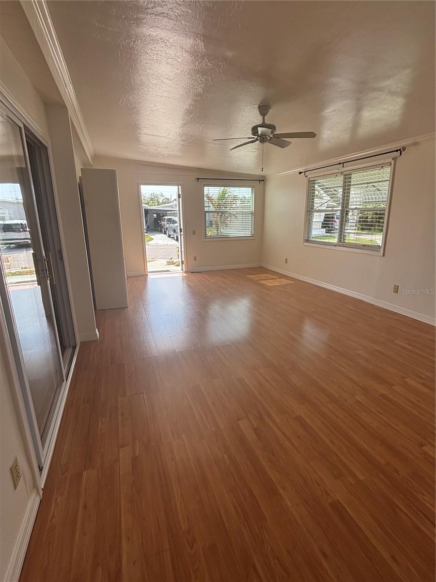 Image 2 of 17 For 5236 Kenwood Avenue