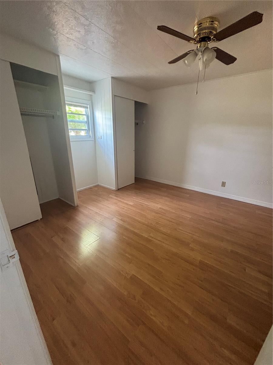 Image 9 of 17 For 5236 Kenwood Avenue