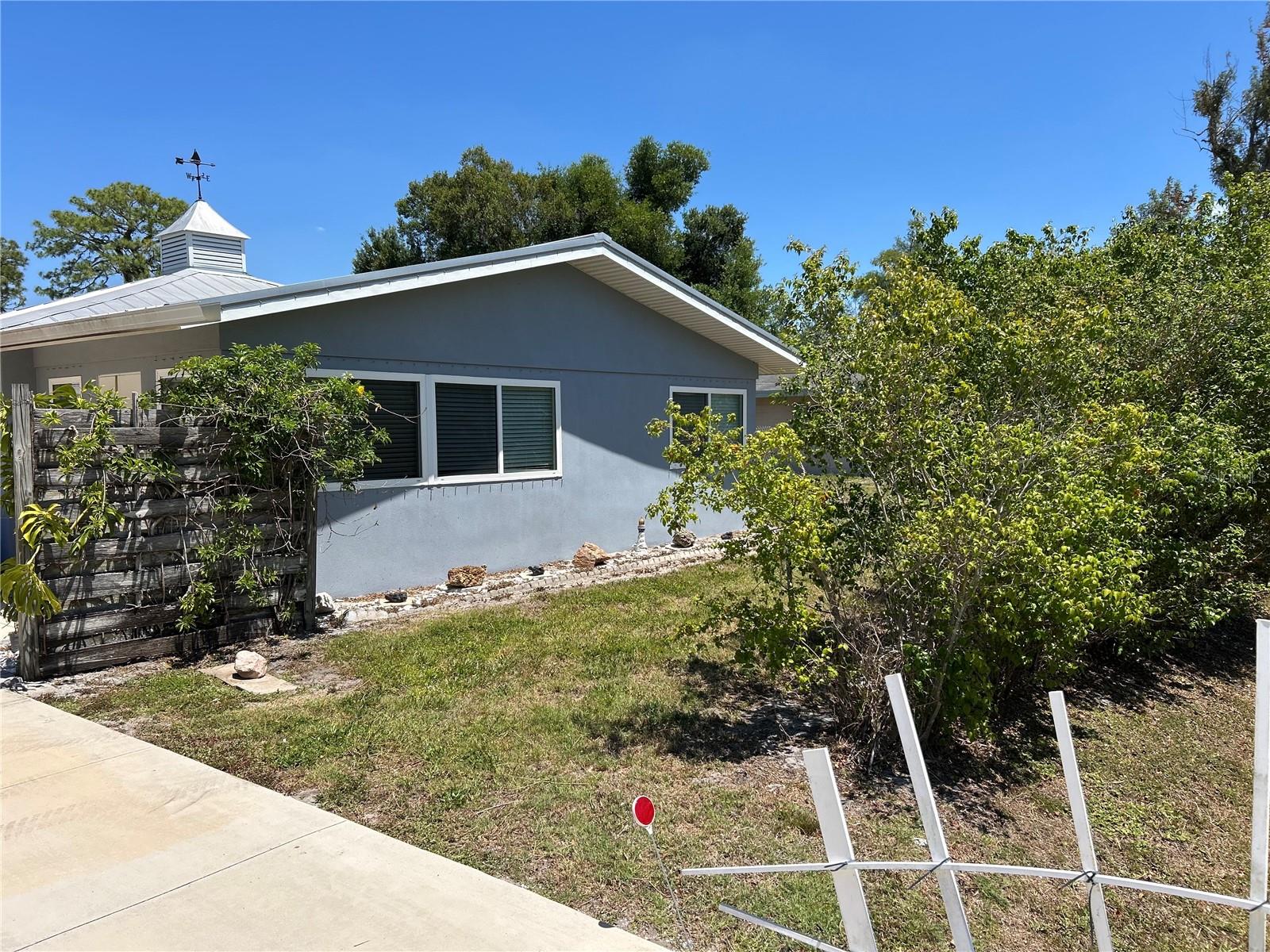 Listing Details for 5313 Kensington Street, SARASOTA, FL 34232