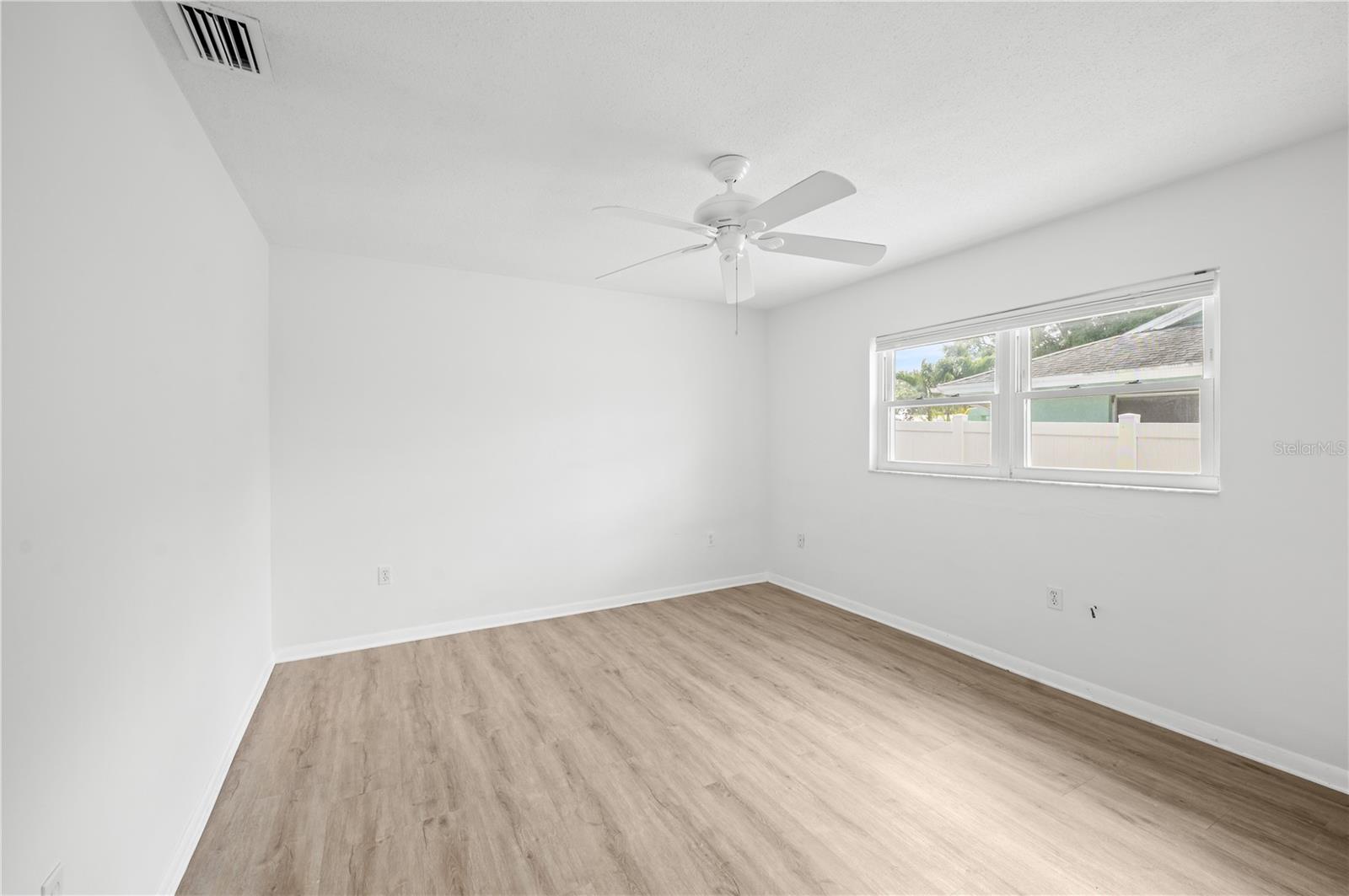 Image 21 of 40 For 1404 64th Street Nw