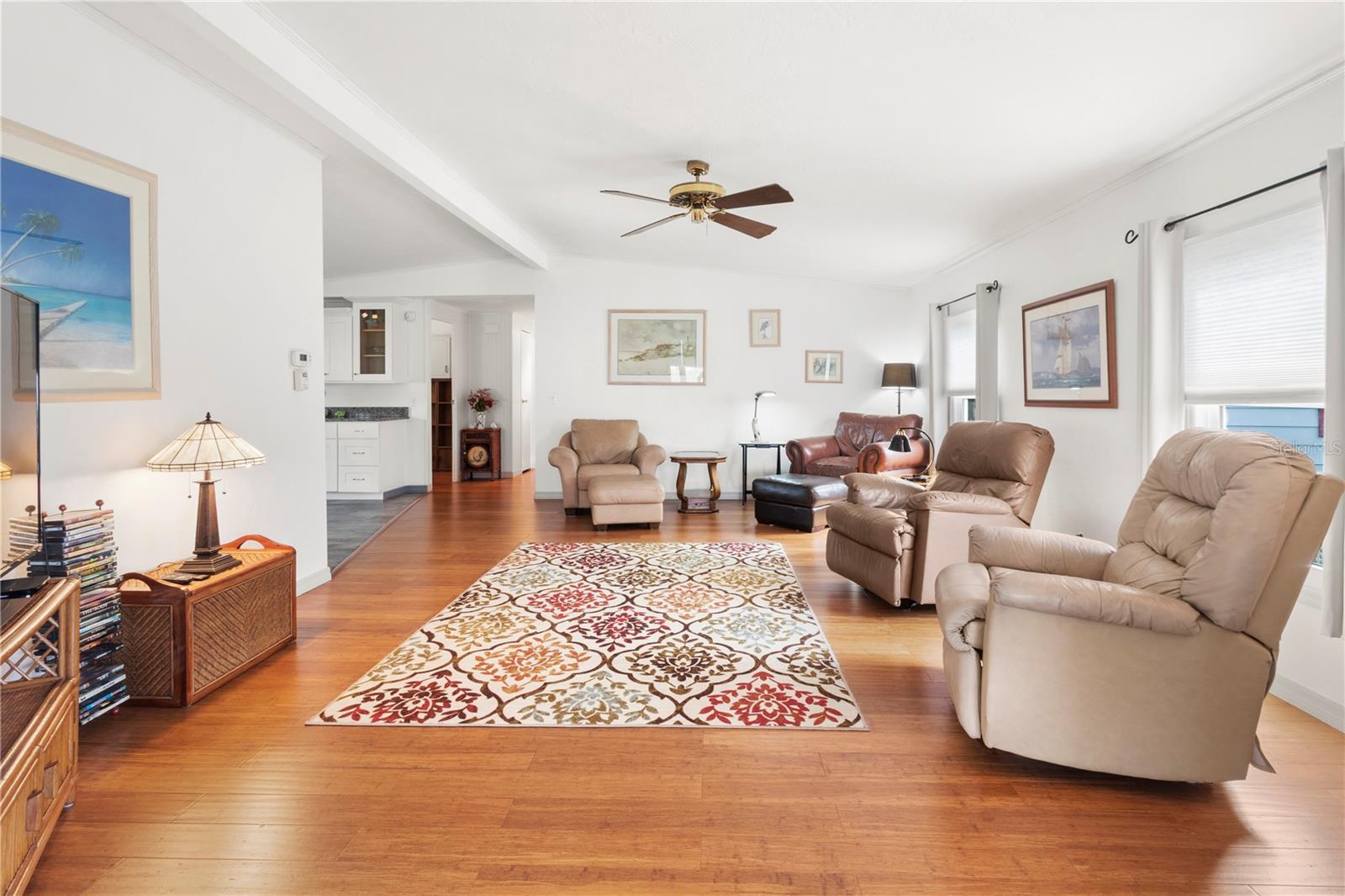 Image 10 of 52 For 117 Heron Court