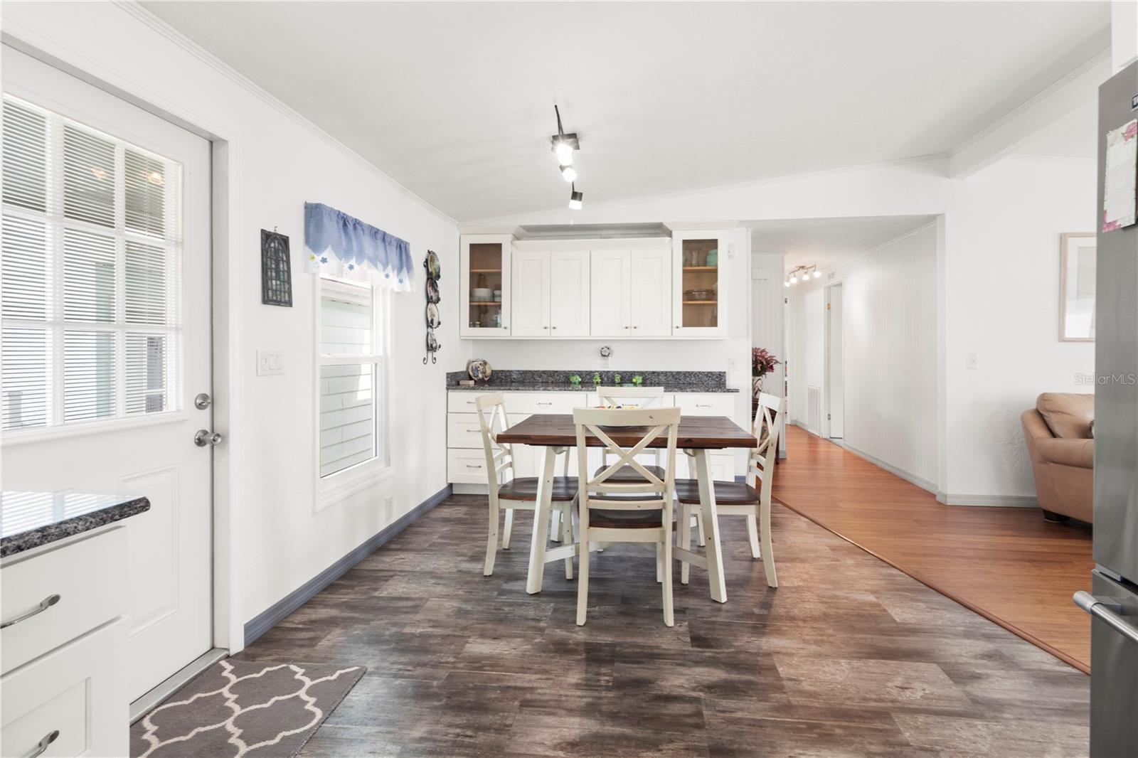 Image 16 of 52 For 117 Heron Court