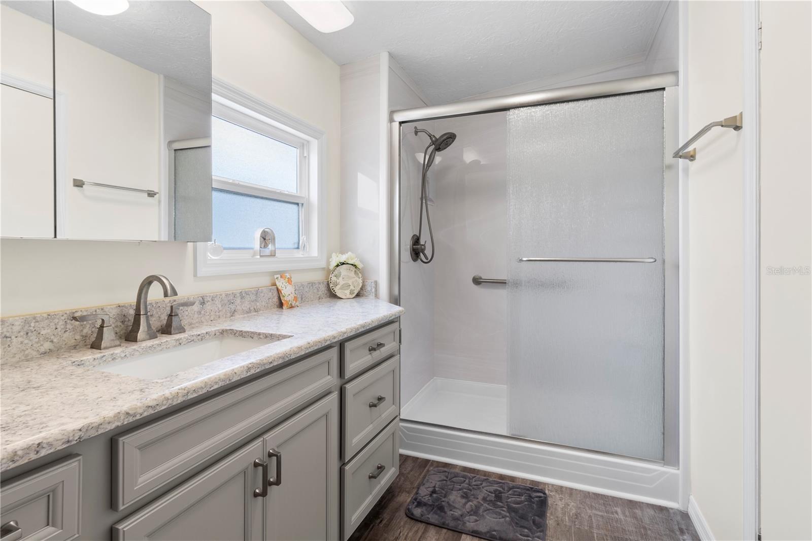 Image 24 of 52 For 117 Heron Court