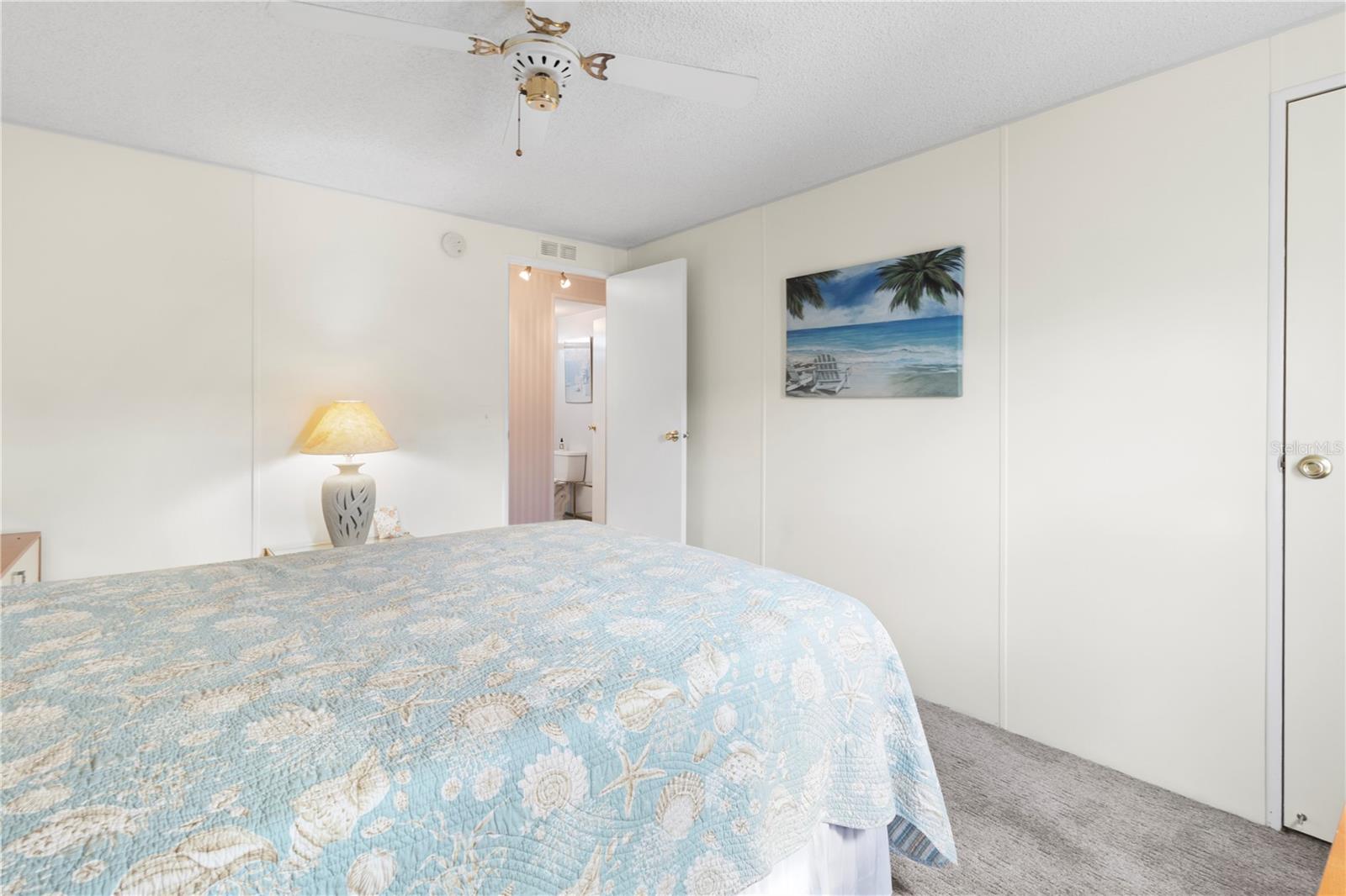 Image 27 of 52 For 117 Heron Court