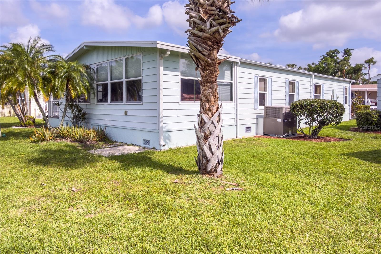 Image 32 of 52 For 117 Heron Court