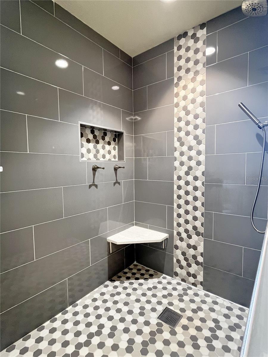 Image 29 of 45 For 7109 Chatum Light Run