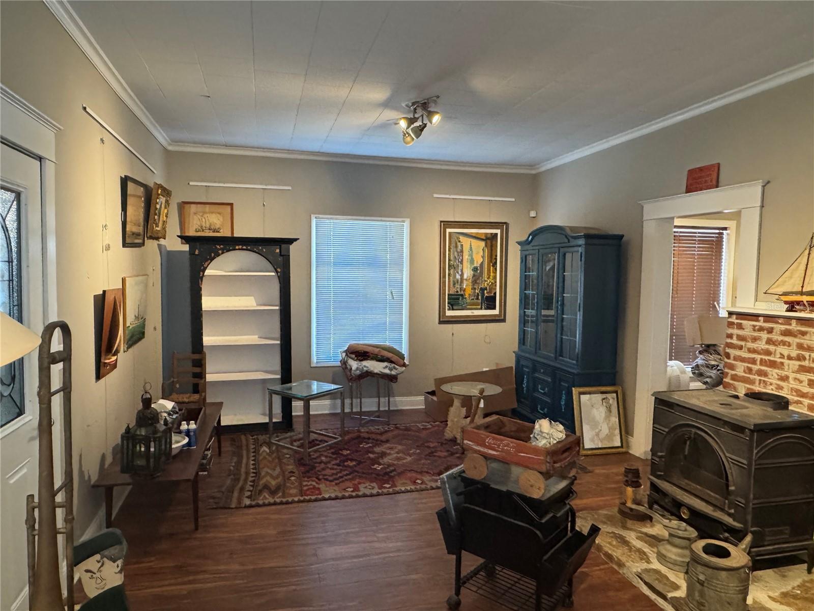 Image 12 of 42 For 1015 12th Street W